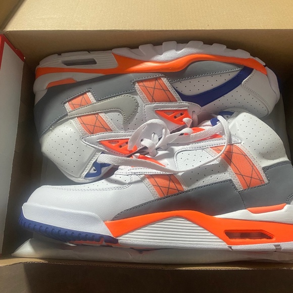 Men’s Athletic Shoes - Picture 1 of 7